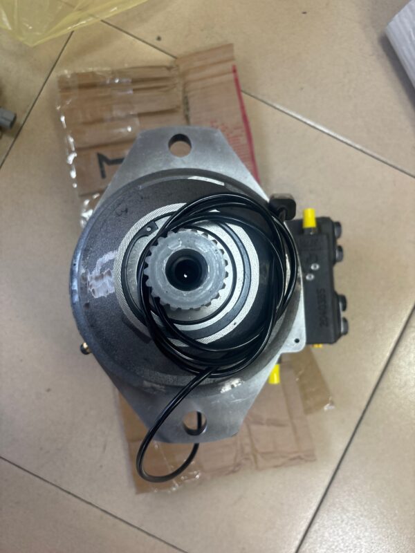 camphoto_456208845 Bosch Rexroth A6VE115 Hydraulic Motor R902247400 / 92407669 for Tigercat 850